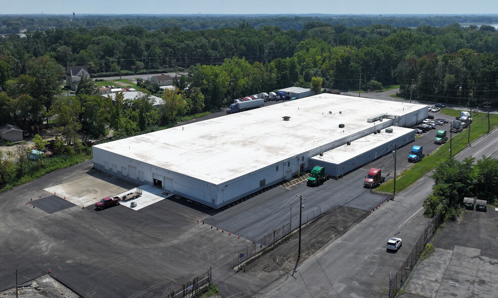 Primary Photo Of 3041 Marwin Ave, Bensalem Warehouse For Lease