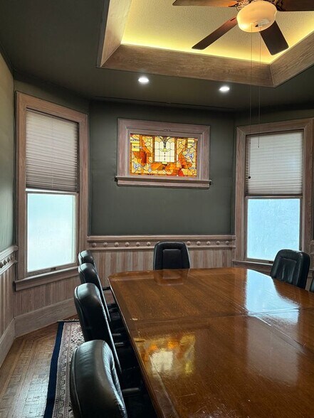 More Photos Of 1201 Griffin St W, Dallas Office For Sale