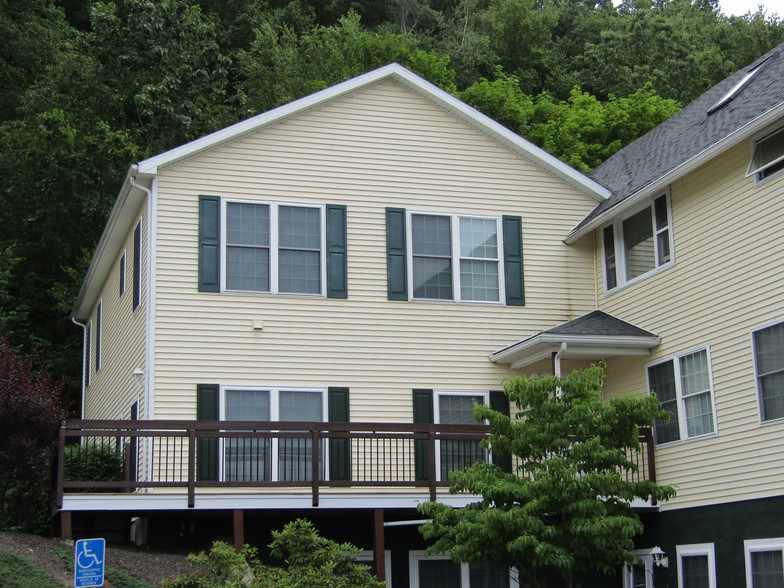 More Photos Of 141 Bellemonte Ave, Hawley Apartments For Sale