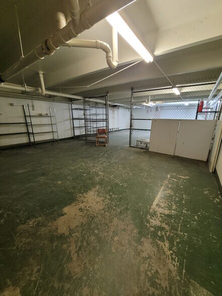More Photos Of 4313 NW Cache Rd, Lawton Convenience Store For Lease