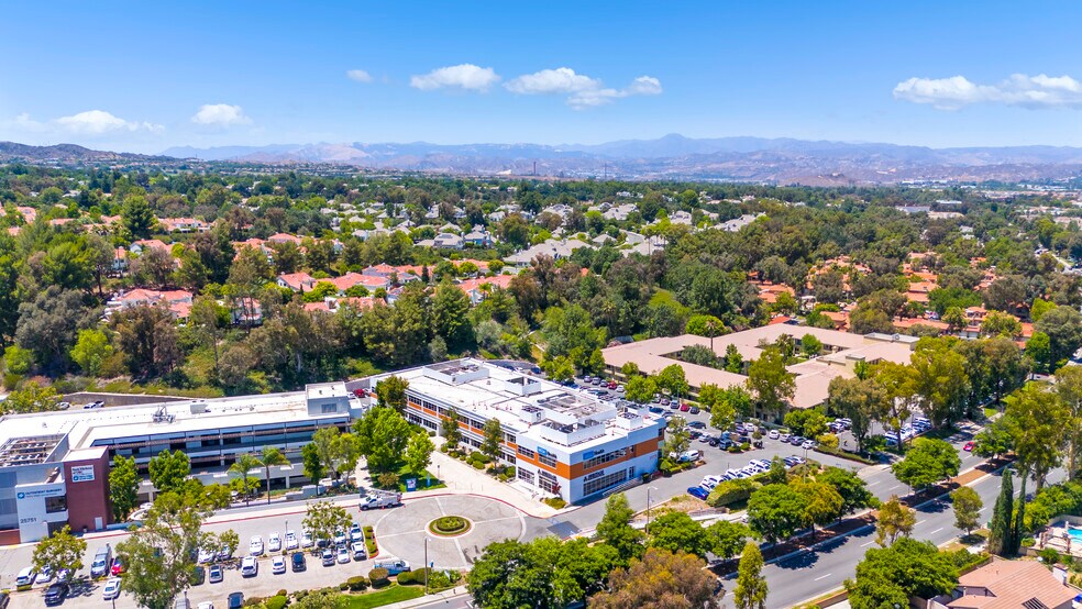 More Photos Of 25775 McBean Pky, Valencia Medical For Lease