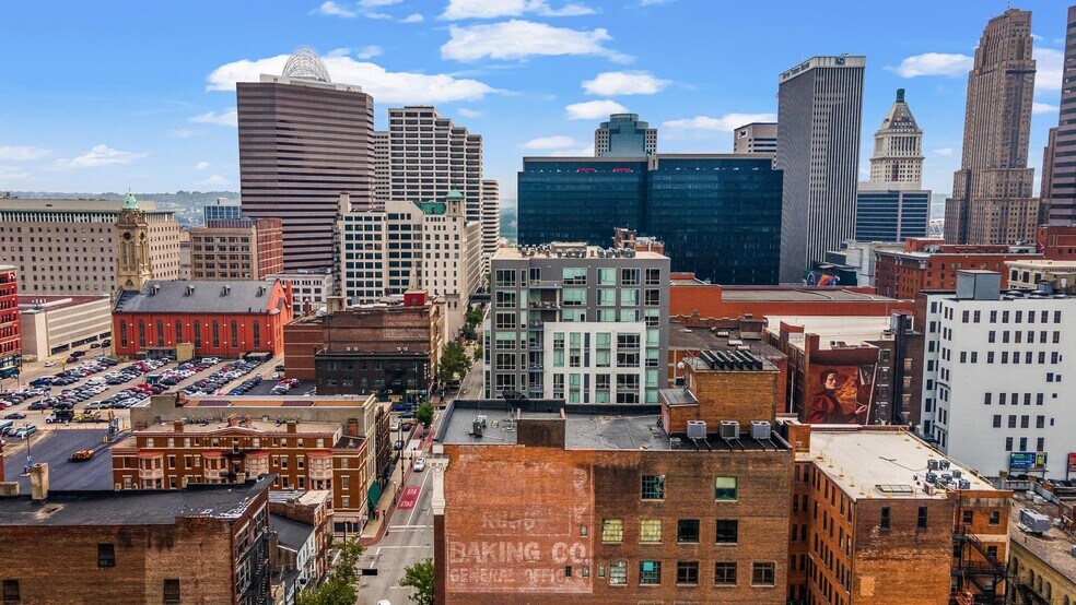 More Photos Of 817 Main St, Cincinnati Coworking Space