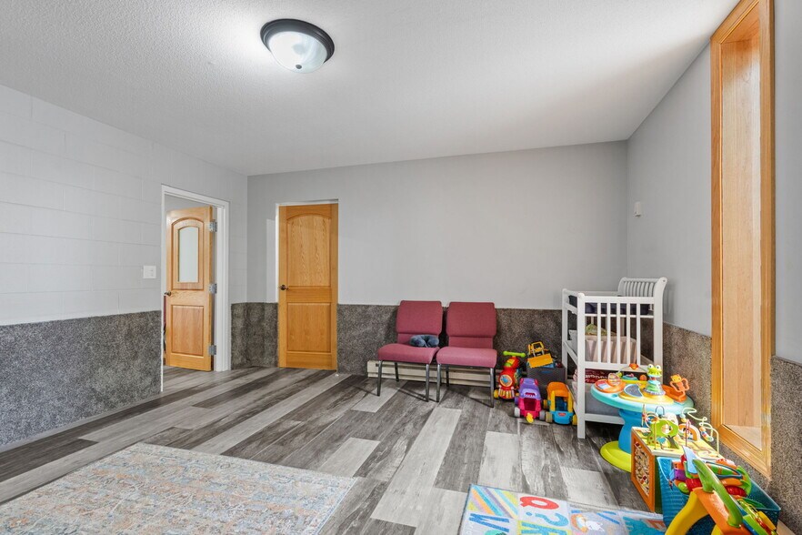 More Photos Of 6206 Lilac Dr N, Brooklyn Center Religious Facility For Sale