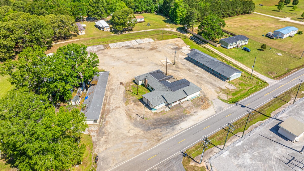 More Photos Of 1058 Edgewater Rd, Pineville Hotel For Sale