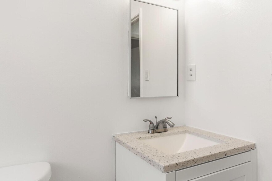 More Photos Of 7656 23rd St, Sacramento Multifamily For Sale