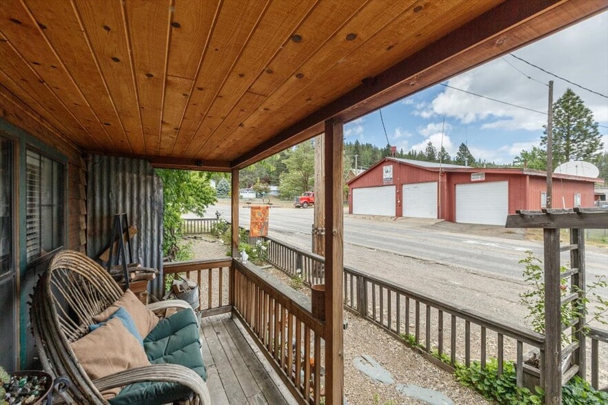 More Photos Of 15771 Main St, Crescent Mills Freestanding For Sale
