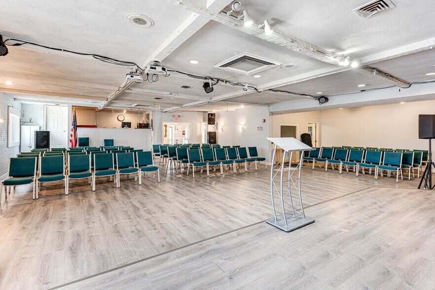 More Photos Of 464 Silver Spring St, Providence Religious Facility For Sale