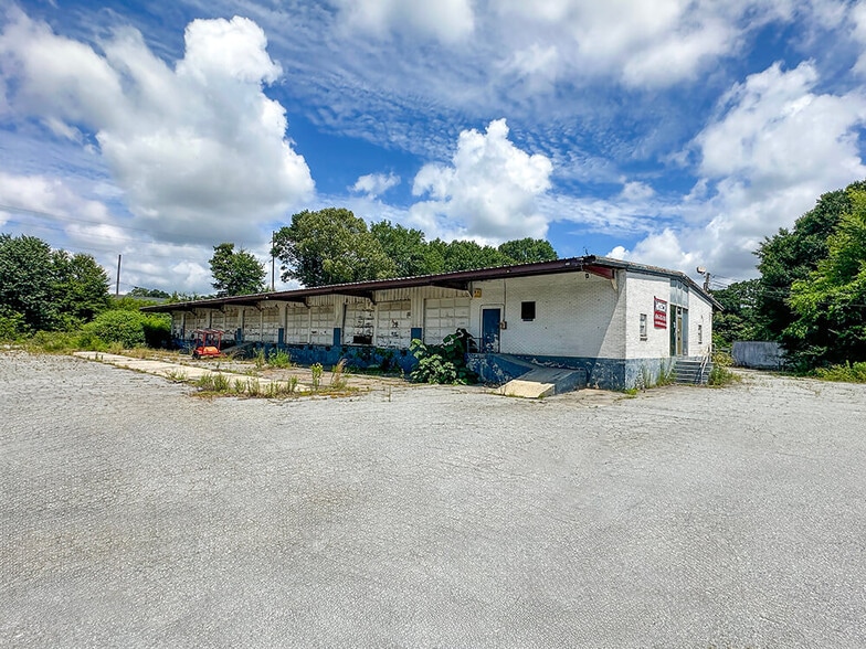 More Photos Of 2810 Regina Dr NW, Atlanta Warehouse For Lease