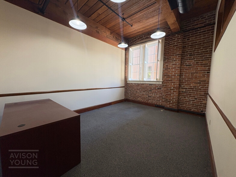 More Photos Of 171 Church St, Charleston Office For Lease