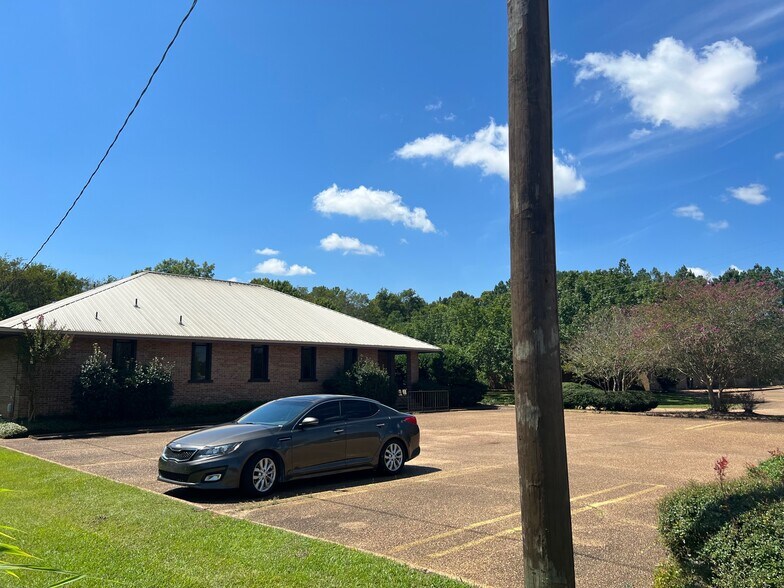 More Photos Of 2680 River Ridge Dr, Jackson Medical For Sale