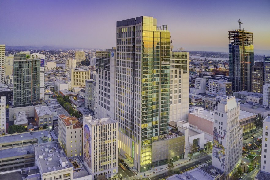 More Photos Of 1640 Broadway, Oakland Apartments For Lease