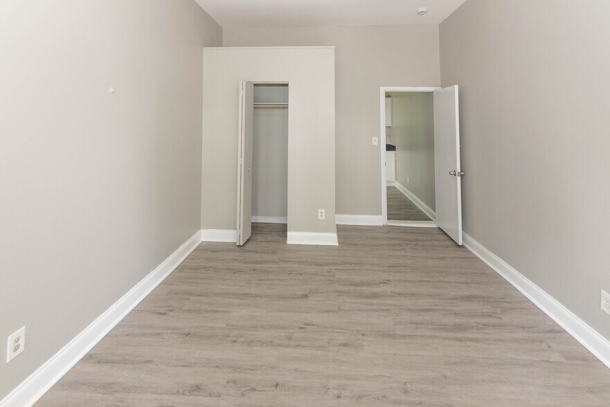 More Photos Of 332 S Franklintown Rd, Baltimore Apartments For Sale