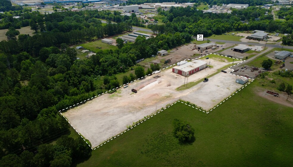 More Photos Of 2103 E SH 31, Kilgore Warehouse For Sale