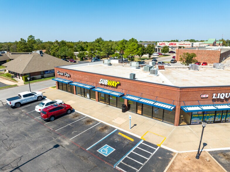 More Photos Of 101 N Douglas Blvd, Midwest City General Retail For Sale