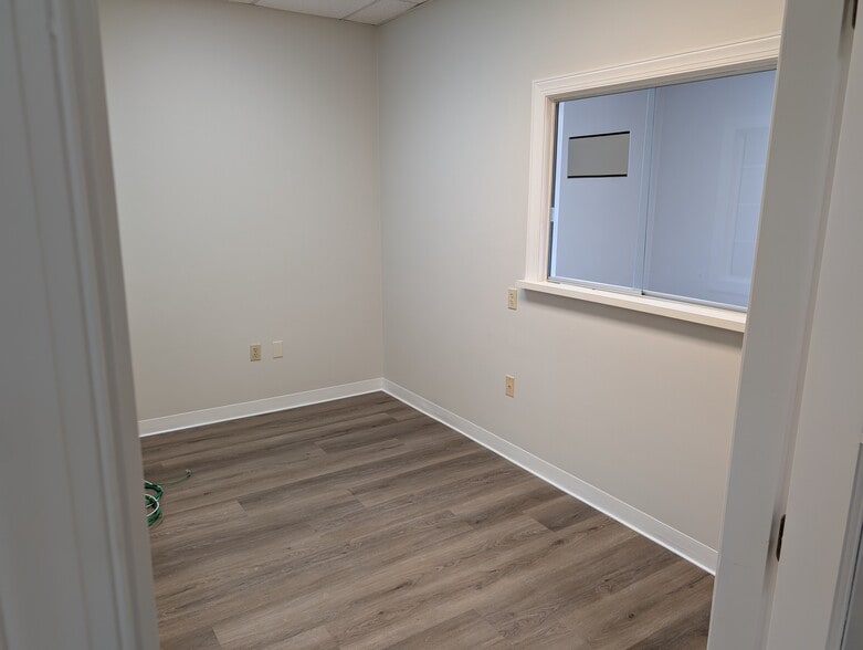 More Photos Of 1709 River St, Valdosta Office For Lease