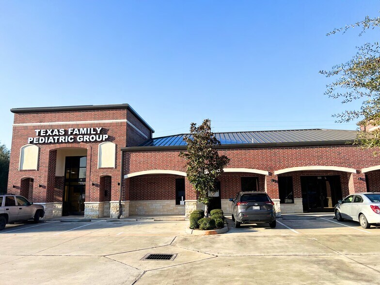 Primary Photo Of 20303 S University Blvd, Missouri City Medical For Lease