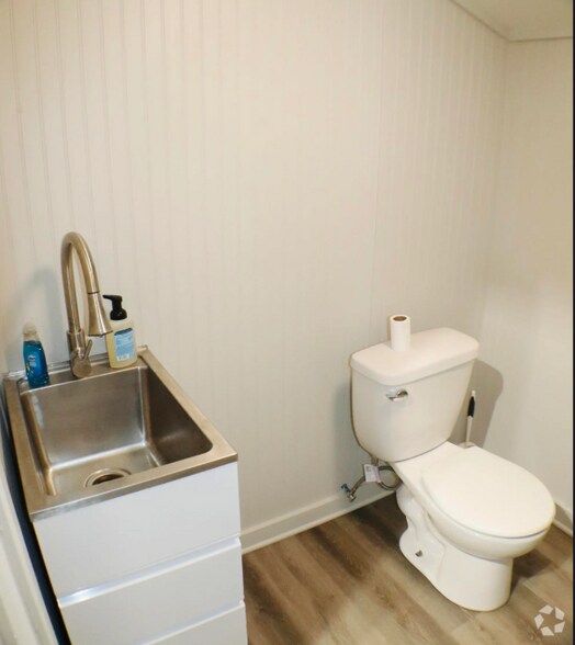 More Photos Of 1291 Eddy Scant City Rd, Arab Warehouse For Sale