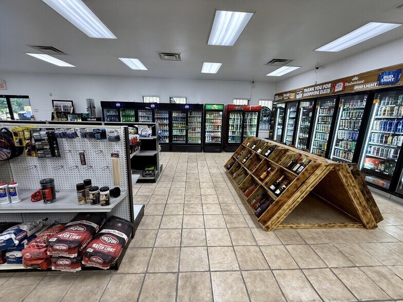 More Photos Of 15462 Stewartsville Rd, Vinton Convenience Store For Sale