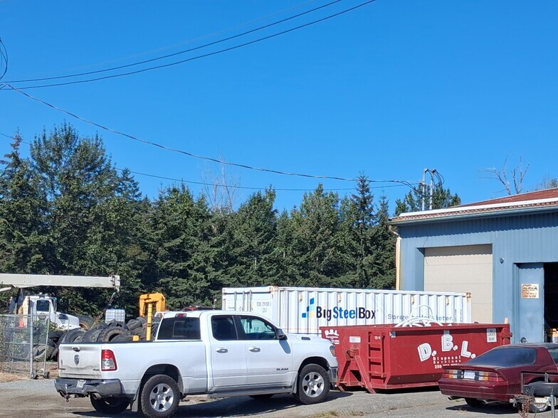 More Photos Of 2071 S Wellington Rd, Nanaimo Warehouse For Lease