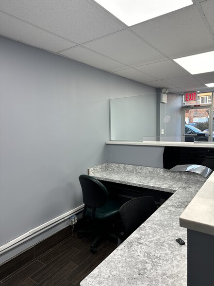 More Photos Of 1028 154th St, Whitestone Storefront Retail Office For Lease