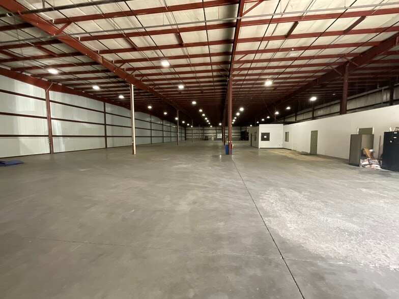 More Photos Of 7377 Expressway Ct SW, Grand Rapids Warehouse For Lease