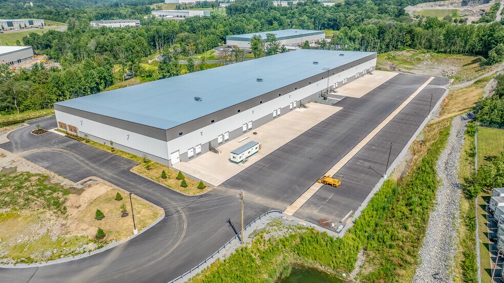 More Photos Of 525 Research, Pittston Township Distribution For Lease