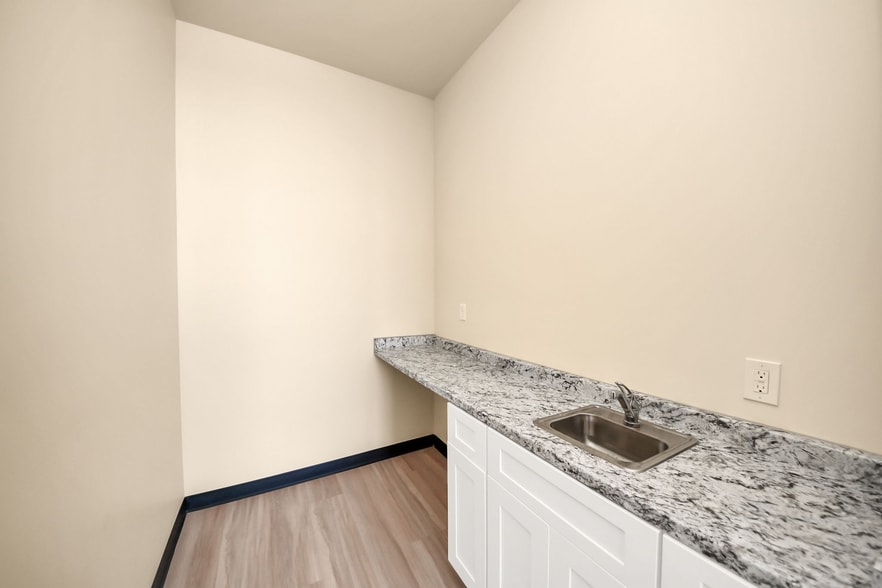 More Photos Of 18011 Cypress Rose Hill Rd, Cypress Unknown For Lease