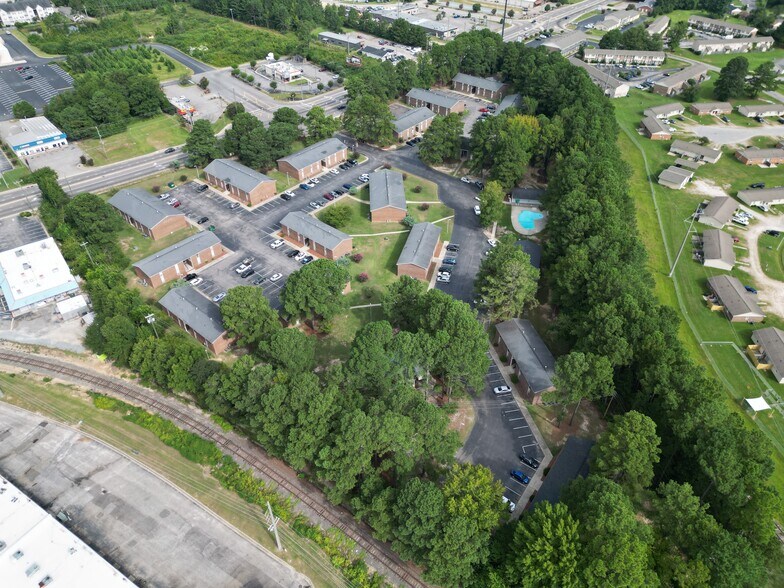 Primary Photo Of 6535 Summertime Apartments, 6535 Jeffrey Dr, Fayetteville Apartments For Sale