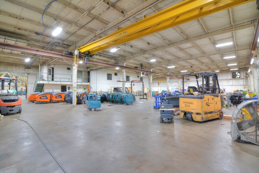 More Photos Of 1810 E McBride Ave, Decatur Warehouse For Sale