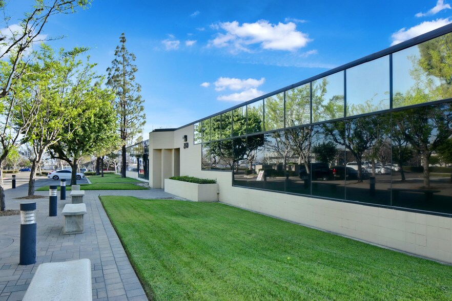 More Photos Of 2910 Inland Empire Blvd, Ontario Office For Lease