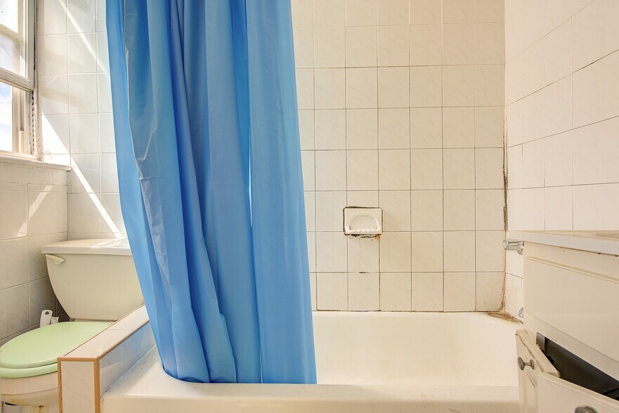 More Photos Of 1701 Gates Ave, Ridgewood Apartments For Sale