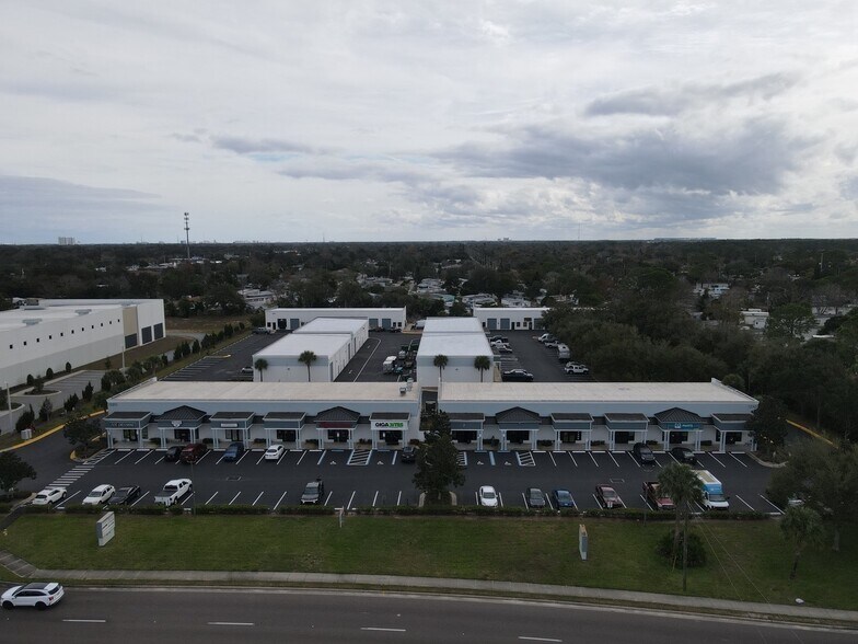 Primary Photo Of 1240 Hand Ave, Ormond Beach Showroom For Lease