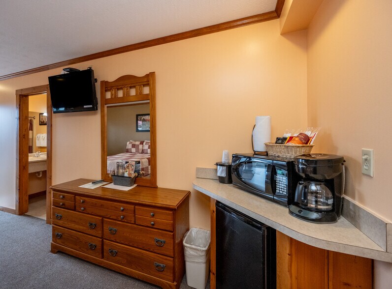 More Photos Of 17848 Garrett Hwy, Oakland Apartments For Sale