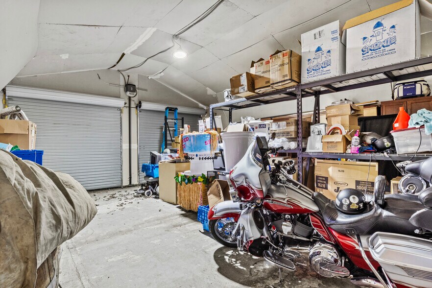 More Photos Of 1415-1419 Leestown Rd, Lexington General Retail For Sale