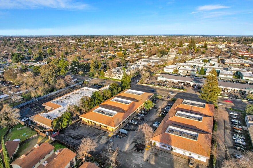 More Photos Of 5665 N Pershing Ave, Stockton Medical For Lease
