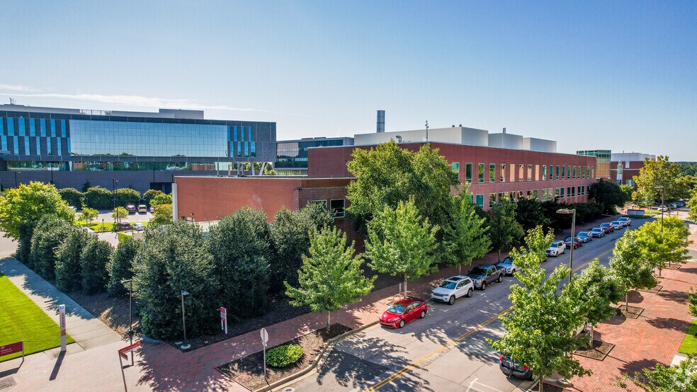 More Photos Of 1017 Main Campus Dr, Raleigh Office For Lease