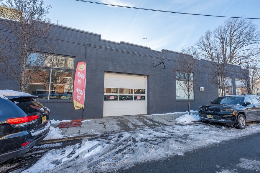 More Photos Of 4112-4114 Kennedy Blvd, Union City Auto Dealership For Sale