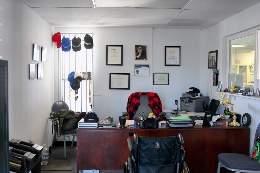 More Photos Of 796 N State St, Hemet General Retail For Sale