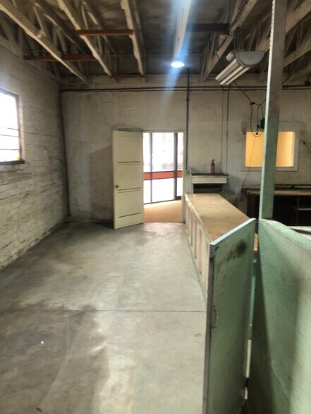 More Photos Of 724-726 S Anaheim Blvd, Anaheim Freestanding For Sale