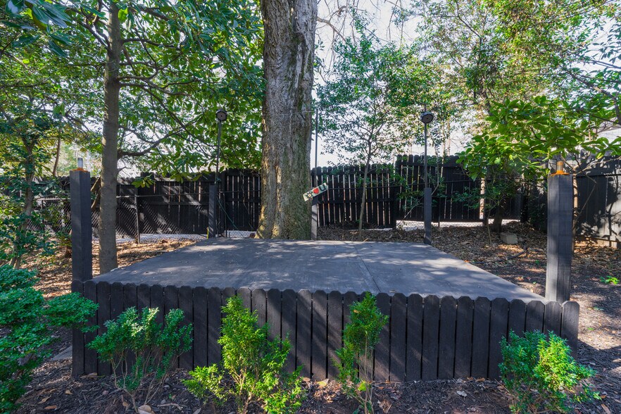 More Photos Of 132 E College St, Griffin Hospitality For Sale