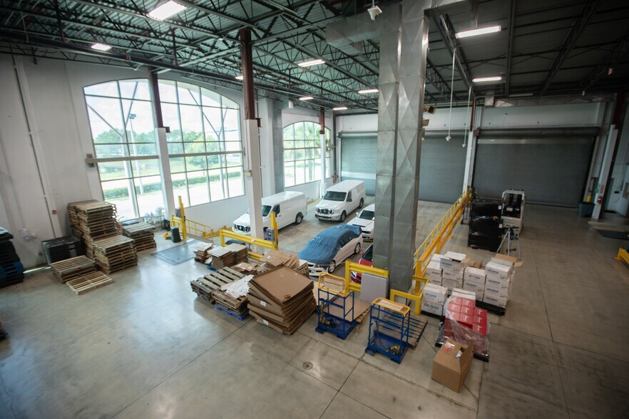 More Photos Of 10151 NW 67th St, Tamarac Distribution For Sale