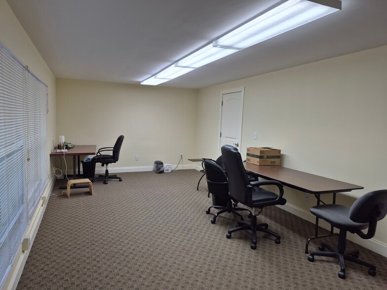 More Photos Of 1625 Colonial Blvd, Fort Myers Medical For Sale
