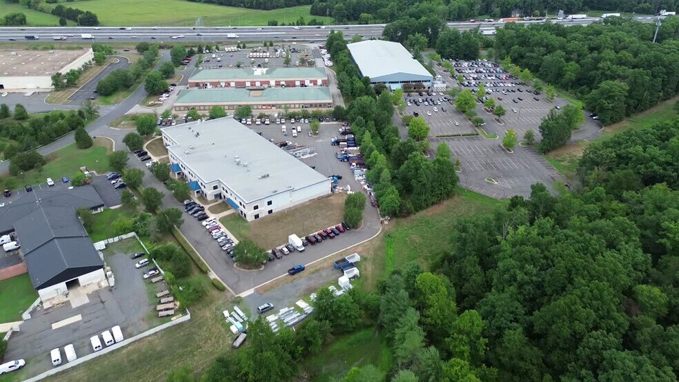 Primary Photo Of 7045-7073 Gateway Ct, Manassas Flex For Lease