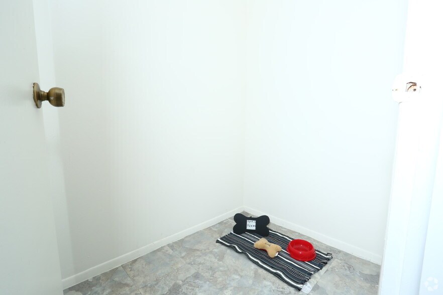 More Photos Of 831 Green Rd, Ypsilanti Apartments For Sale