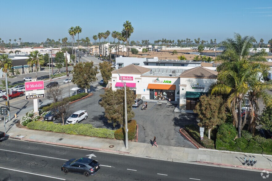 More Photos Of 4545-4549 E Pacific Coast Hwy, Long Beach Freestanding For Lease