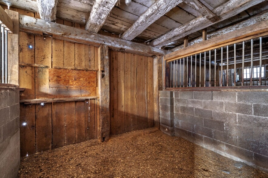 More Photos Of 118 Saltarka Ln, Zelienople Specialty For Sale