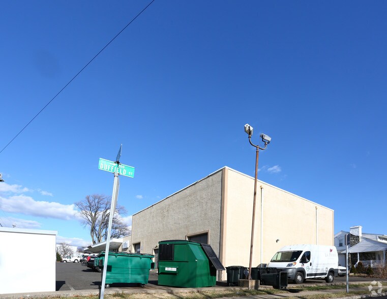 More Photos Of 735 N York Rd, Willow Grove Storefront For Sale