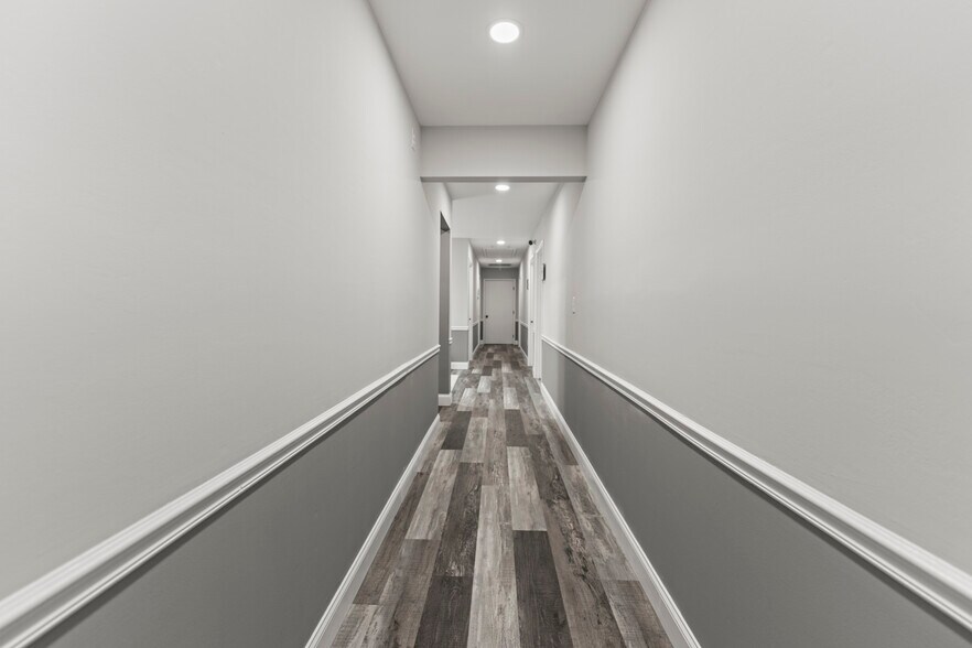 More Photos Of 4371 Charlotte Hwy, Clover Office For Sale