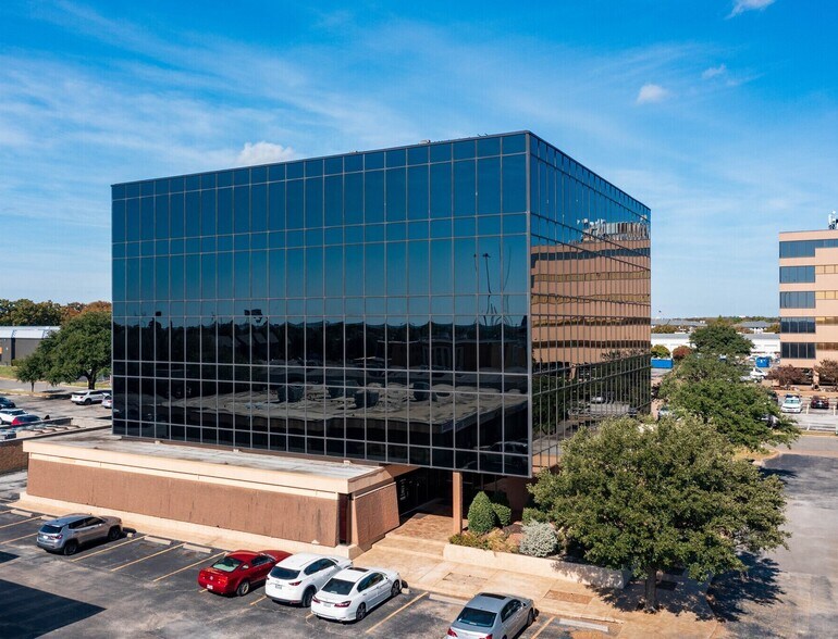 More Photos Of 235 NE Loop 820, Hurst Office For Lease