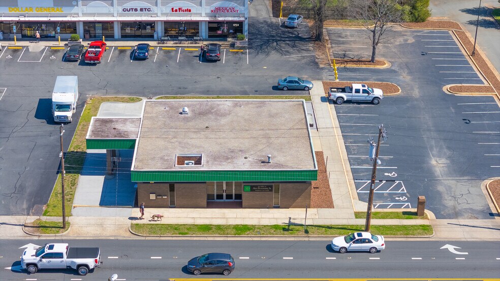 More Photos Of 212 S Main St, Graham General Retail For Sale